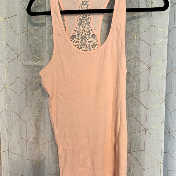 American Eagle Tank- Medium - Picture 2 of 4